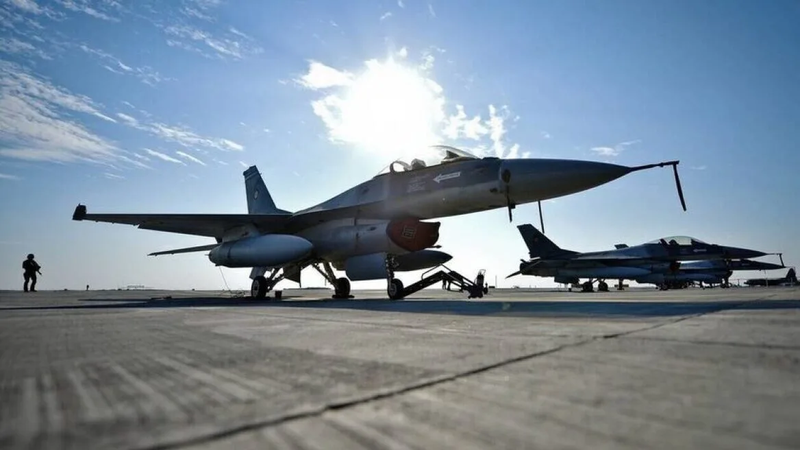 F16 (1)