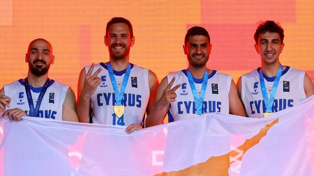 DOC.20250529.8533266.xrisoantdronstobasket1