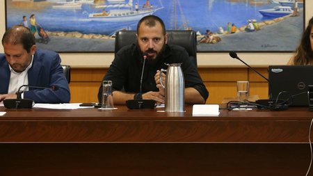 epitropi-dimografikou-2048x1446