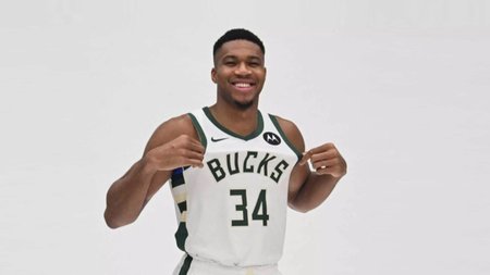 ΓΙΑΝΝΗΣ ΑΝΤΕΤΟΚΟΥΜΠΟ 1