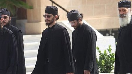 monis.width-750.width-750