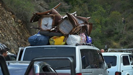 2023-09-29T142220Z_42852125_RC26G3AJNLOB_RTRMADP_5_ARMENIA-AZERBAIJAN-WARCRIMES-1