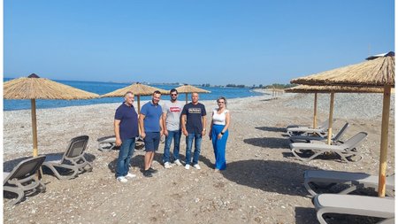 Νέα Παραλία στα Μανδριά υφ