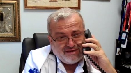 xrwma-giatros-amaliada