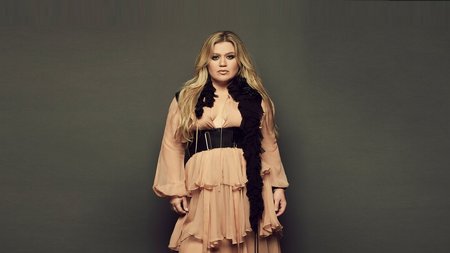 KELLY CLARKSON 1