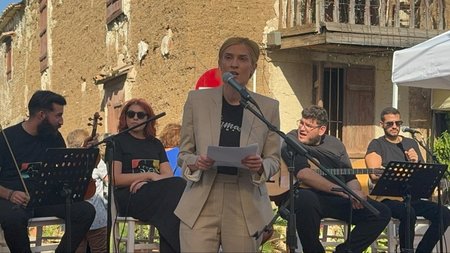 a3a2c3c5-62ff-4fe2-b9c6-34da571456fb