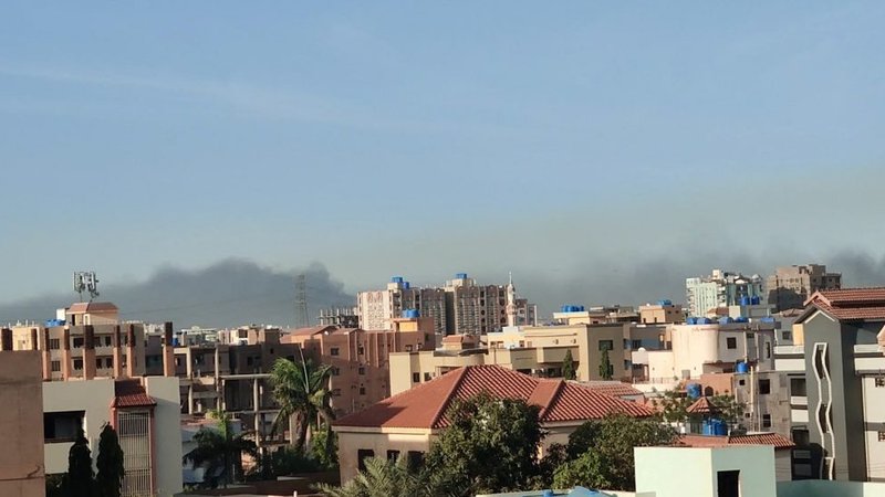 2023-04-18T092524Z_1256746710_RC2XG0AB5R0R_RTRMADP_5_SUDAN-POLITICS-1024x552