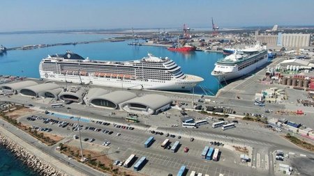 limani_lemesou_krouazieroploia.width-750