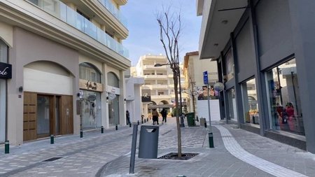 ΕΜΠΟΡΙΚΟ ΚΕΝΤΡΟ ΛΑΡΝΑΚΑΣ