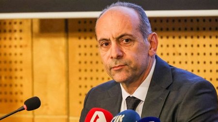 χαρτσιωτης