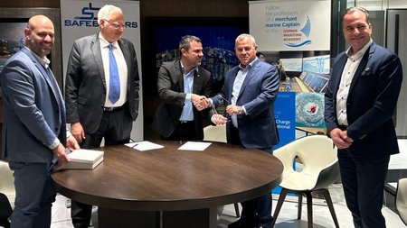 Safe Bulkers cadet Scholarships