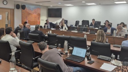 e78df7e9-3583-45f5-b39b-71f153f9647b