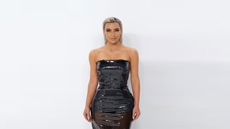 KIM KARDASHIAN 1