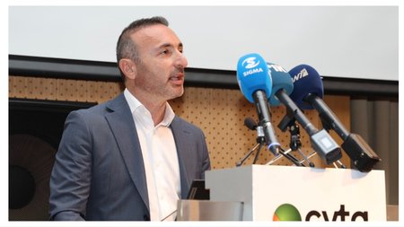 MixCollage-13-May-2025-09-40-AM-1828