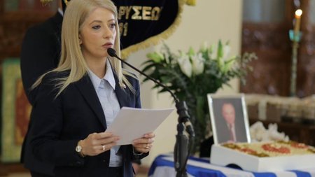 annita_dimitrioy_mnimosyno_glaykoy_kliridi