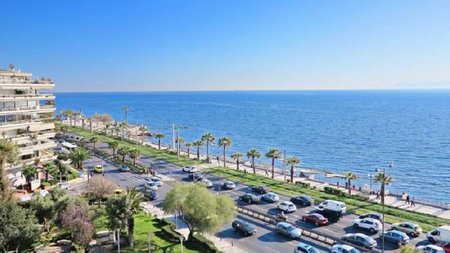 ΑΘΗΝΑΙΚΗ ΡΙΒΙΕΡΑ