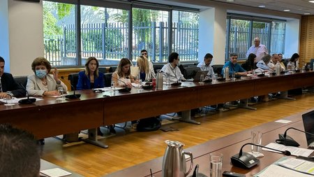 a4038375-4e8f-40a1-a4f9-08a0b5de1814