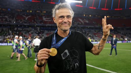 luis_enrique_mplouzaki