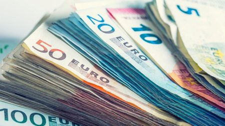 xrimata-apati-scaled-1-2048x1366