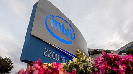 106964487-1634916853119-gettyimages-1236001738-INTEL-EARNS-1