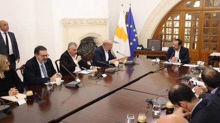 ΛΙΜΑΝΙ ΛΑΡΝΑΚΑΣ ΣΥΣΚΕΨΗ