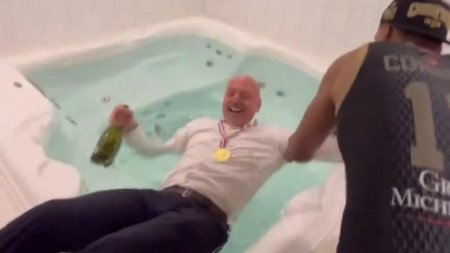 1718279235464_144839